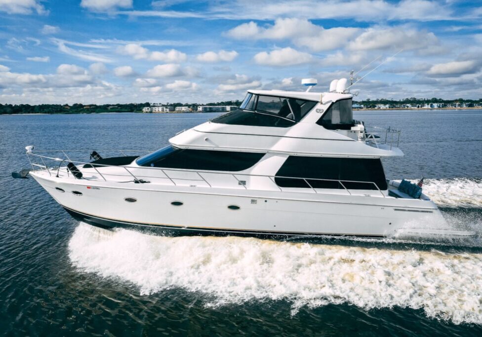 carver530-1-yacht